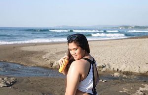 La la la to the Beach bum life ⛱ Stay #sunproofed with @belosunexpert (So cool! #belosunexpert is also available at @flotsamandjetsamhostel ☀️) 📷: @leiyeaah